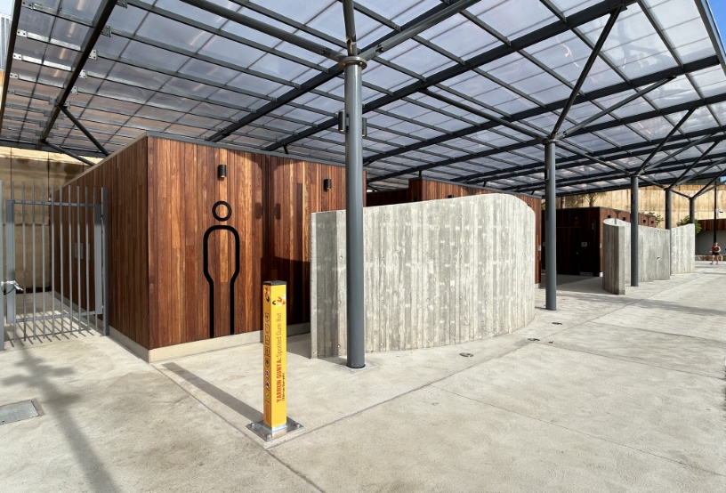 Billabong Parklands_Public Toilet