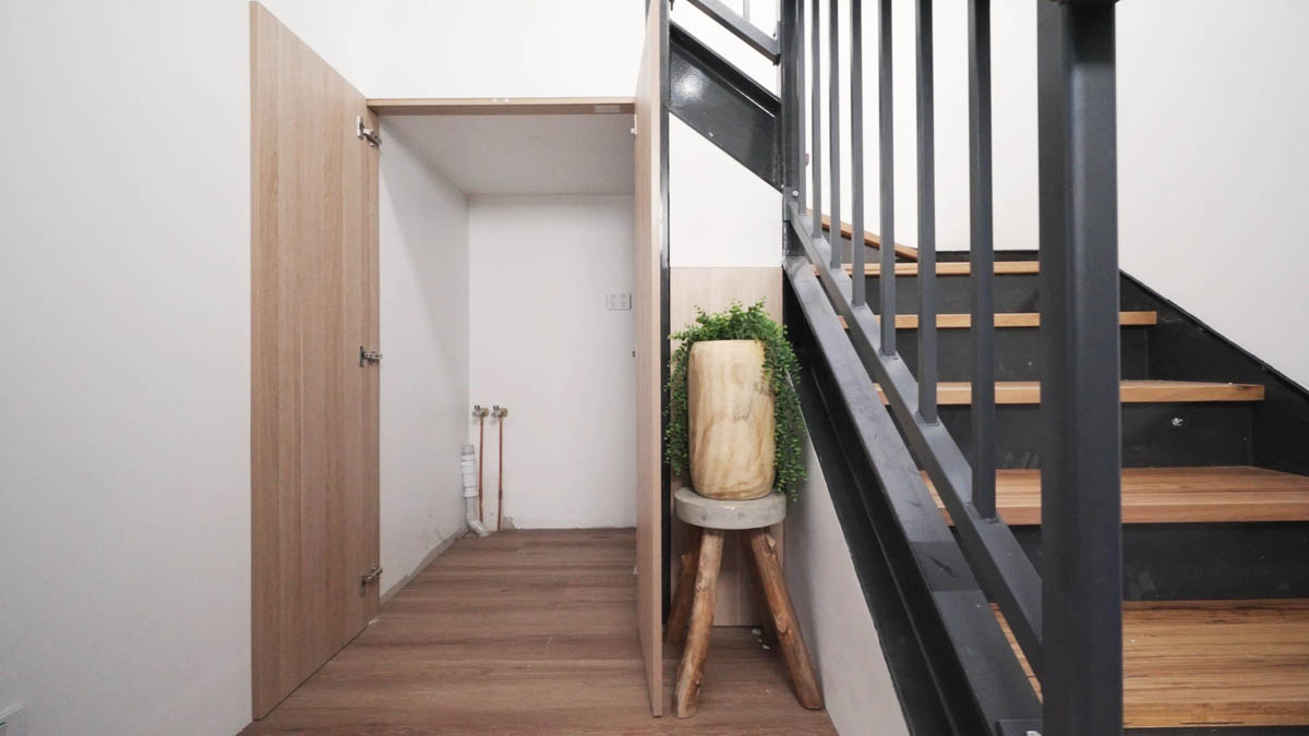 Mark T_Int_Stairwell